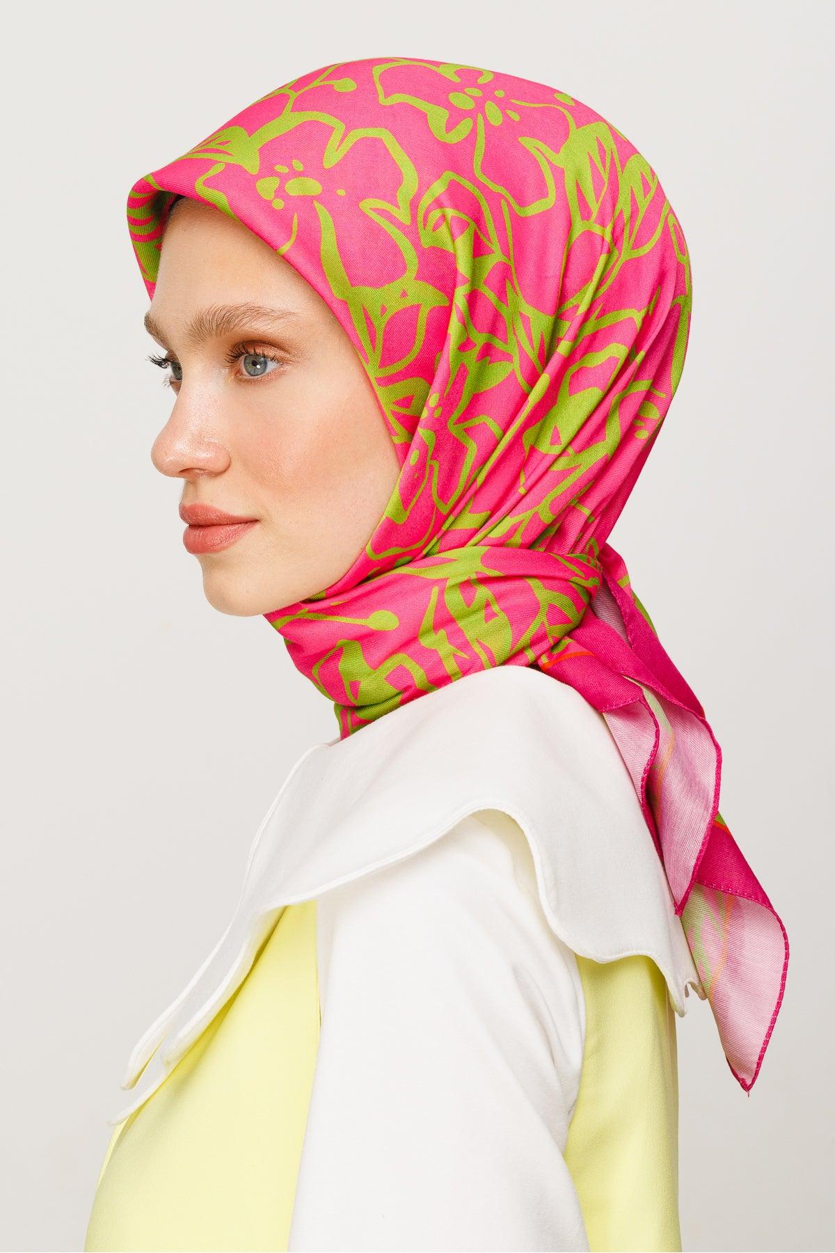 Square stylish women head scarf - Hijabi Mood