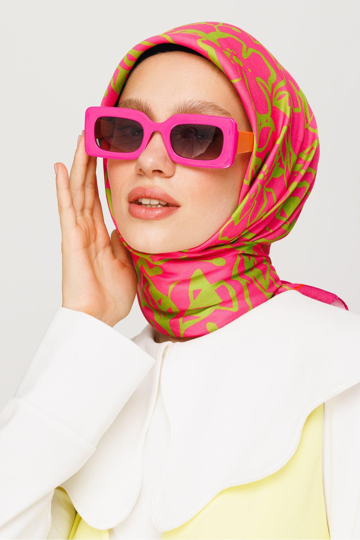 Square stylish women head scarf - Hijabi Mood