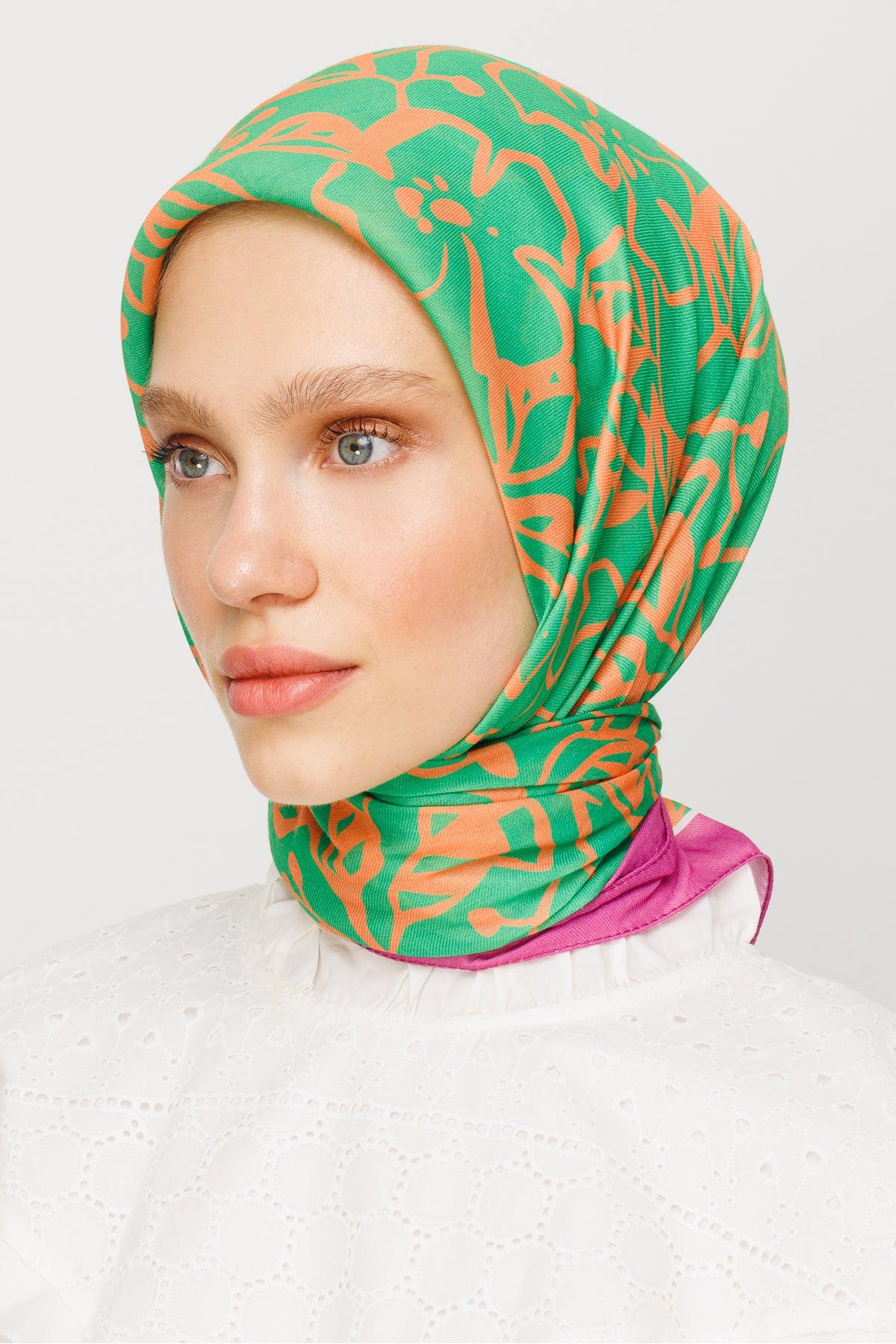 Square stylish women head scarf - Hijabi Mood